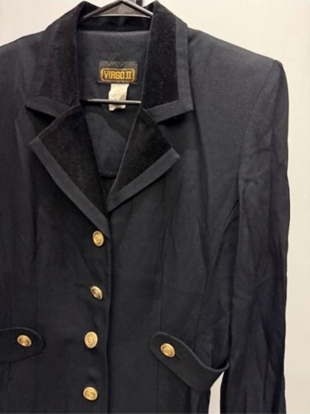 Virgo II Vintage Black Velvet Lapel Gold Button Blazer - Picture 2 of 4